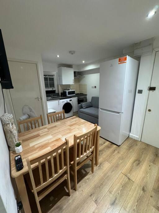Cozy Apartment - 5 Min From Camden Market Hw7 London Eksteriør billede
